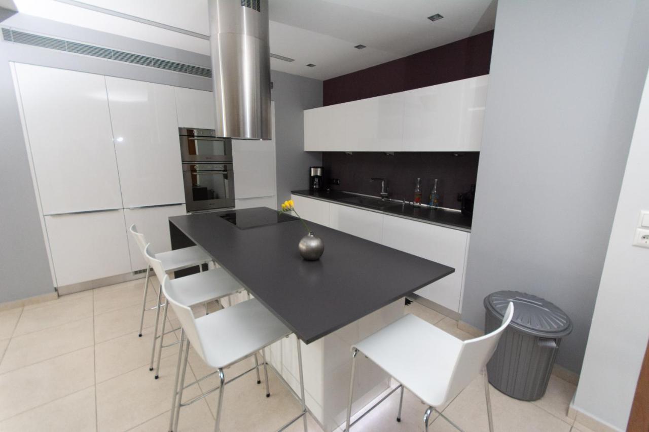 Spacious Fully Equipped 3Bd 2Bath Apt In The Heart Of City With Balconies Ac And Fast Wifi #2 Heraklion  Exterior photo